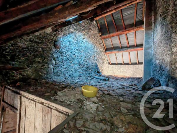 à vendre  95,60 m2 BELLEY - 01