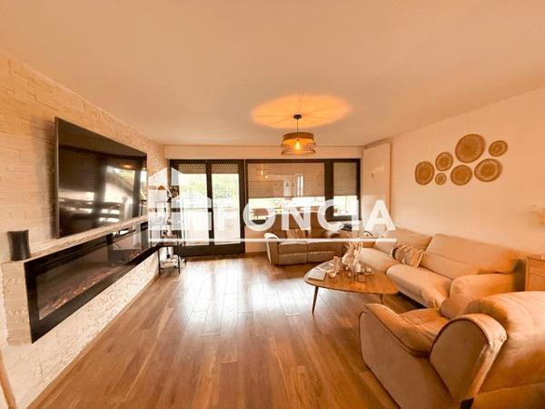 Location Appartement 4 pièces 82.7 m² - 121 IMPASSE CLEMENCE DE GENEVE Etrembieres 74100