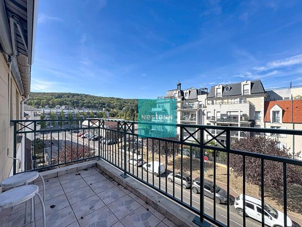 Franconville - Dernier étage pour ce bel appartement 4 pièces avec balcon - 2 parkings