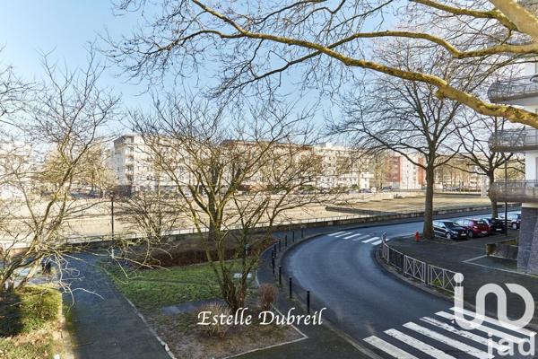 Appartement 2 pièces de 49 m² à Guyancourt (78280)