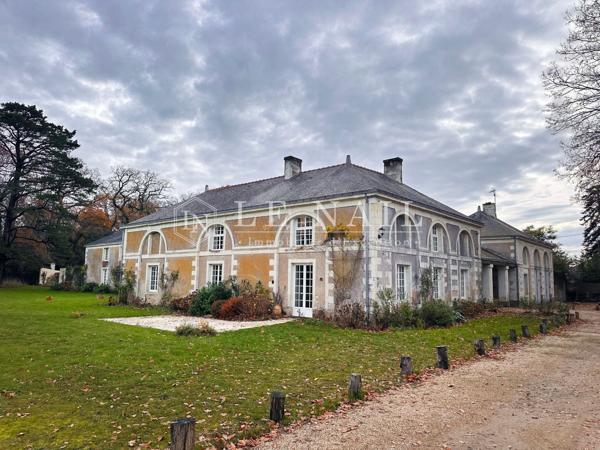 « Folie » néo-classique du XIXe siècle, à vocation événementielle, à proximité de Nantes