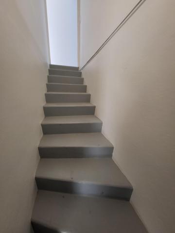 A 600 mètres du centre ville commerçant d' Arpajon. Maison familiale rénovée, 4 chambres dans quartier très recherché