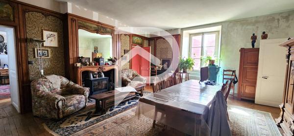 VIVONNE - MANOIR - PAVILLON DE CHASSE - CHARME - GRAND TERRAIN