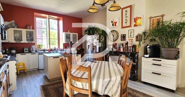 VIVONNE - MANOIR - PAVILLON DE CHASSE - CHARME - GRAND TERRAIN