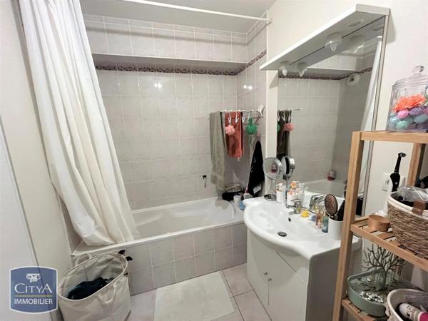 Appartement à louer 2 pièces 40.88m² Cholet (49300)