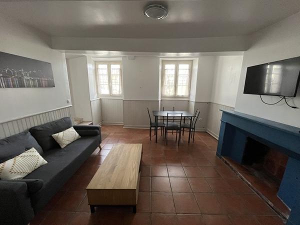 Appartement à louer |                                        Auch |                                        2 pièces  | 50 m²