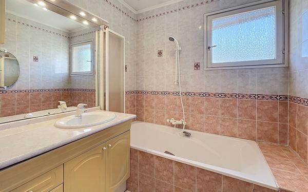 Maison à vendre    4 pièces • 83,88 m2 Mouans-Sartoux