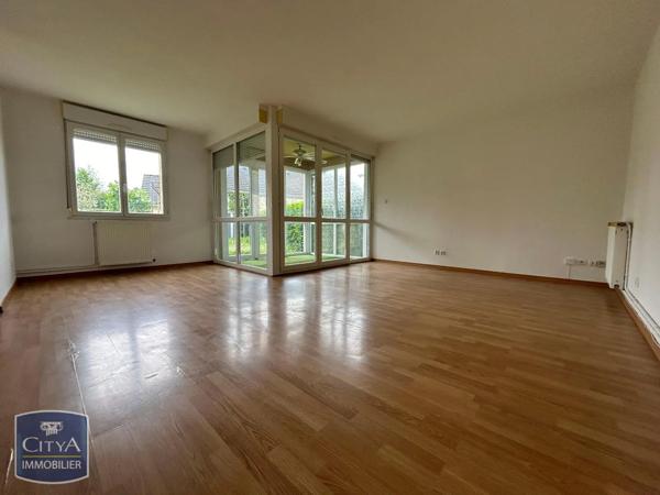 Appartement à louer 4 pièces 87.07m² Balan (08200)