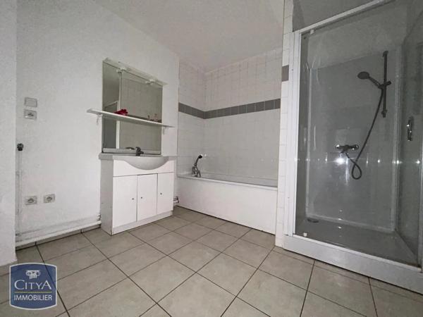 Appartement à louer 4 pièces 87.07m² Balan (08200)