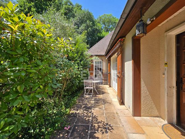 Rare Maison familiale des bord de Loiret - grand jardin arboré - 3 chambres + bureau