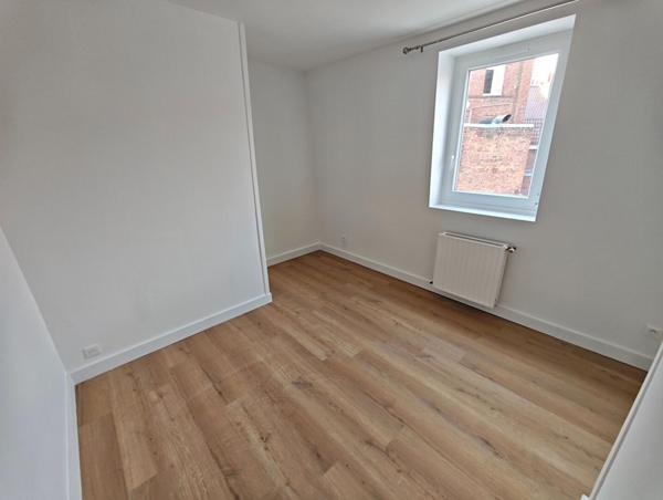 A LOUER : Maison à LILLE • • 1 040 € CC • Réf. 1587-1