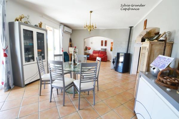 Propriété de plain-pied à vendre 5 pièces POURRIERES (83) 2725m² de terrain et SPA
