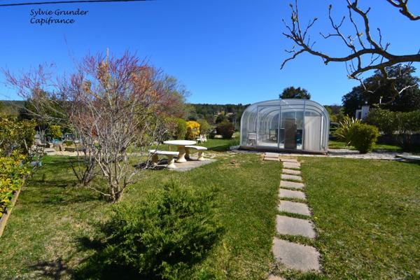 Propriété de plain-pied à vendre 5 pièces POURRIERES (83) 2725m² de terrain et SPA