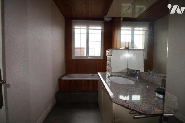 Criquebeuf maison 6 chambres + grand bureau independant