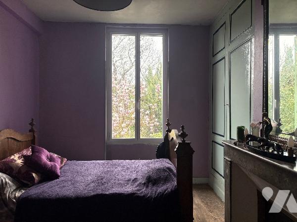 Marmande - Maison de ville en pierre , à pied de l' "hypercentre", aux volumes généreux, avec jardin