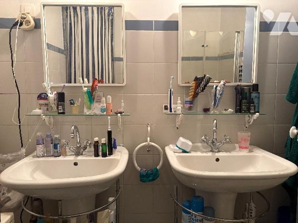 Marmande - Maison de ville en pierre , à pied de l' "hypercentre", aux volumes généreux, avec jardin