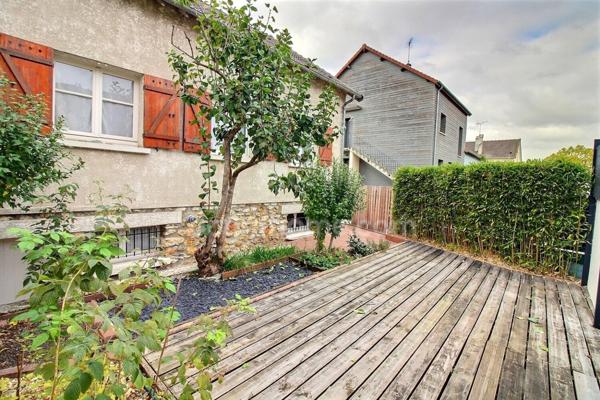 Maison 5 pièces avec sous-sol et jardin à vendre à Carrières sous Poissy (78) au prix de 375000 euros