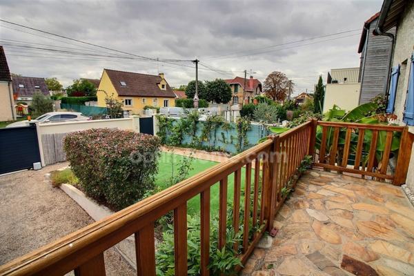 Maison 5 pièces avec sous-sol et jardin à vendre à Carrières sous Poissy (78) au prix de 375000 euros