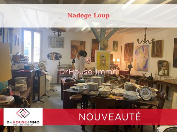 Immeuble à vendre de 371 m²