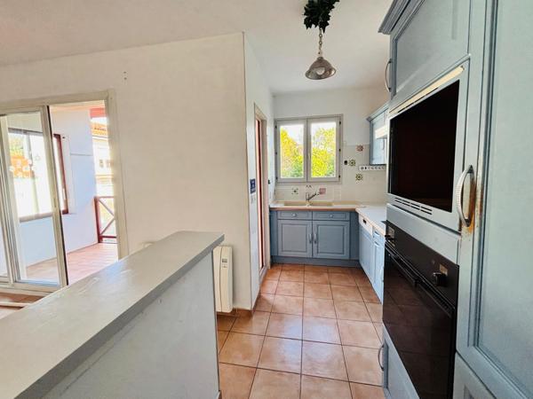 HENDAYE – VILLE – DUPLEX FAMILIAL T4 – TERRASSE – GARAGE – CELLIER