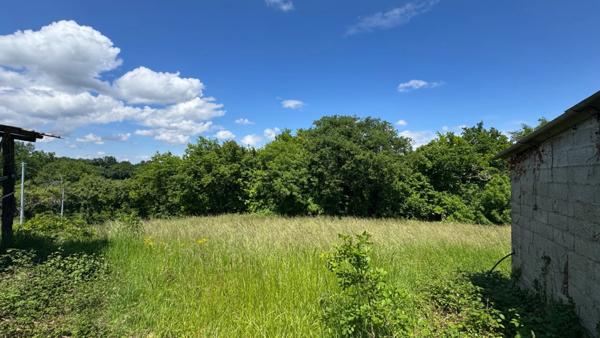 maison plus grange en pierre a restaurer