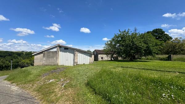 maison plus grange en pierre a restaurer