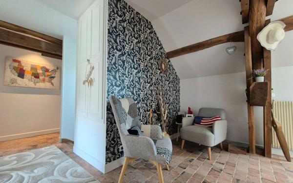 Maison à vendre    8 pièces •  Jouy-le-Châtel