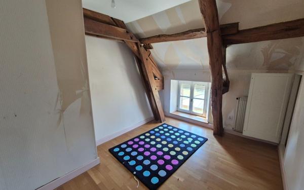 Maison à vendre    8 pièces •  Jouy-le-Châtel