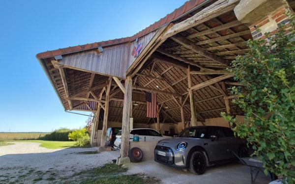 Maison à vendre    8 pièces •  Jouy-le-Châtel