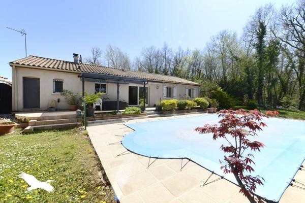 Maison à vendre |  Magnac-sur-Touvre |  6 pièces | 124 m²