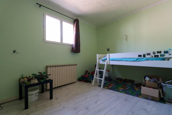 Maison familiale 5 pièces en centre village, au calme absolu