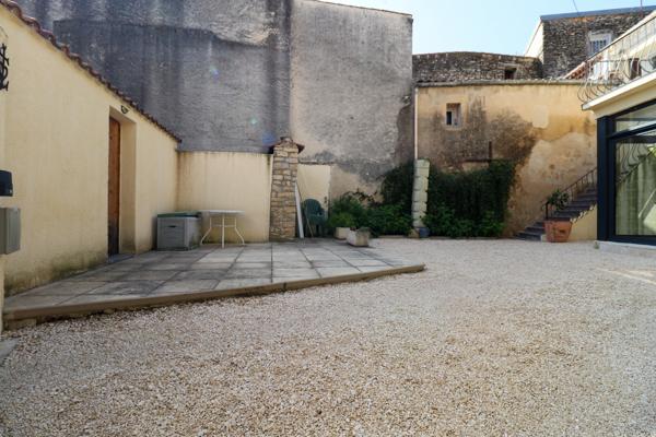 Maison familiale 5 pièces en centre village, au calme absolu