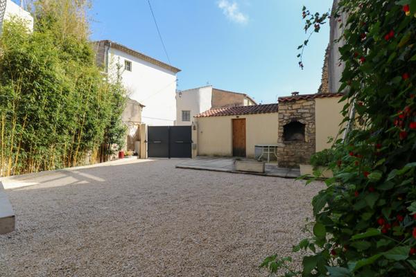 Maison familiale 5 pièces en centre village, au calme absolu