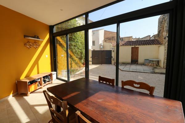 Maison familiale 5 pièces en centre village, au calme absolu