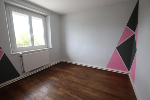 BOULAY LES BARRES 15 kms d'Orléans Immeuble de rapport en très bon état avec belle rentabilité