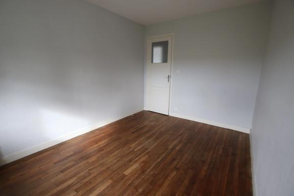 BOULAY LES BARRES 15 kms d'Orléans Immeuble de rapport en très bon état avec belle rentabilité