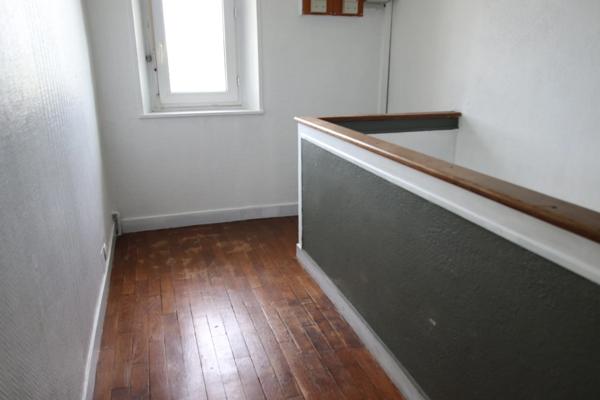 BOULAY LES BARRES 15 kms d'Orléans Immeuble de rapport en très bon état avec belle rentabilité