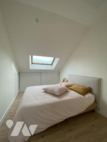 NANTES ZOLA ST CLAIR Duplex en parfait état situé au 1er et dernier étage