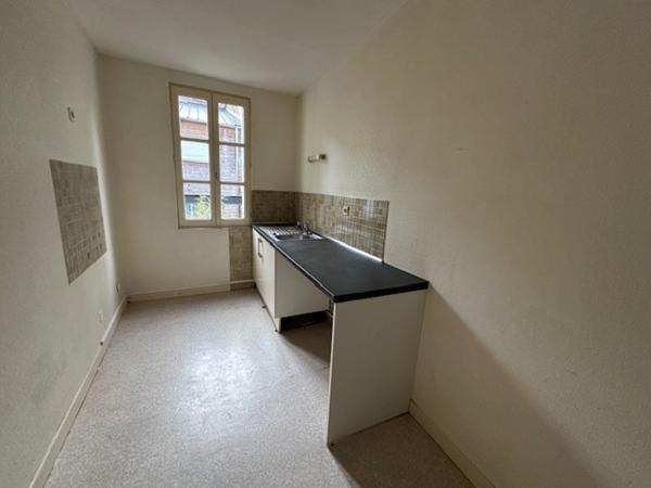 Appartement
                                                                                                                                                                                                                                                                                                                        3 pièce(s)                                                                                                                                                                                                          2 chambre(s)                                                                                                                                                                                                          66.13  m²