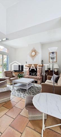 Croix – Maison de charme singulier avec jardin + atelier rare de 130 m², métro