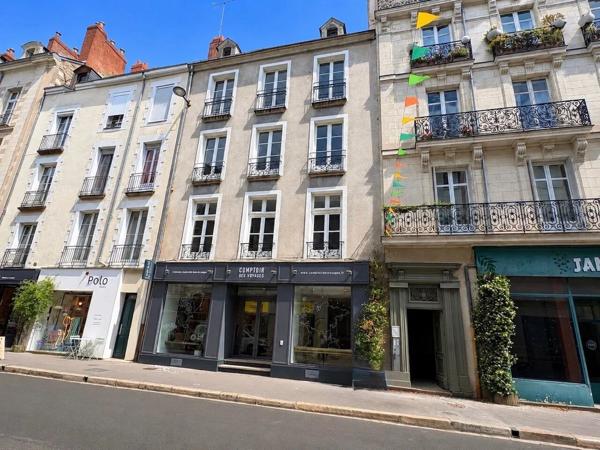 Vente                                                      Appartement
                        
                     3 pièces                      59 m2                     à Nantes