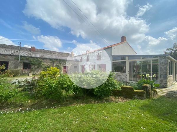Vente                                                      Maison
                        
                     8 pièces                      160 m2                     à Sautron
