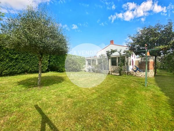 Vente                                                      Maison
                        
                     8 pièces                      160 m2                     à Sautron