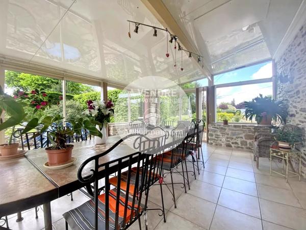 Vente                                                      Maison
                        
                     8 pièces                      160 m2                     à Sautron