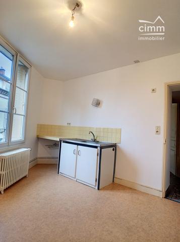 A Vendre Appartement T3 situé au centre ville de &nbsp;Châtillon-Coligny,