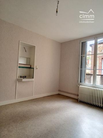 A Vendre Appartement T3 situé au centre ville de &nbsp;Châtillon-Coligny,