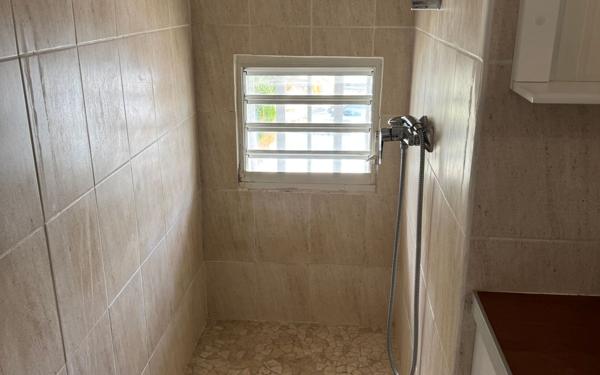 Maison à vendre    4 pièces •  Baie-Mahault