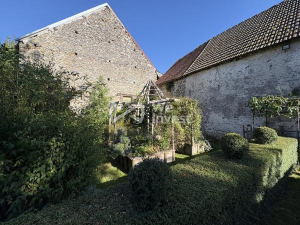 MAISON FAMILIALE