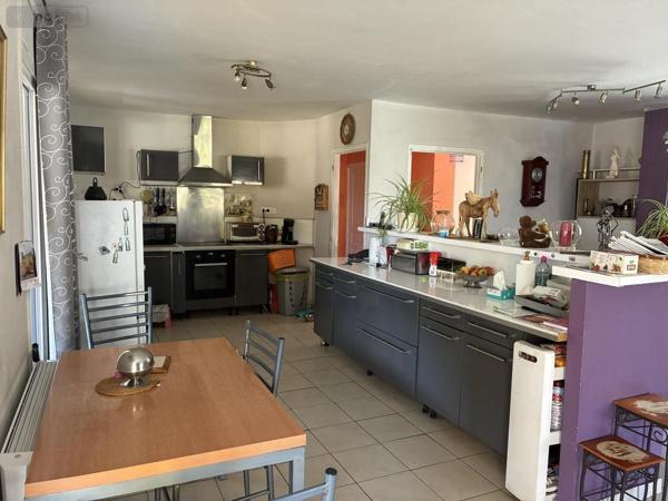 Maison à vendre à Saint-Affrique dans l'Aveyron (12400), ref : 12051-25