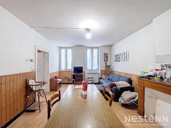 A Vendre Maison de ville en pierre de 111 m² au centre-ville de Valence-sur-Baïse